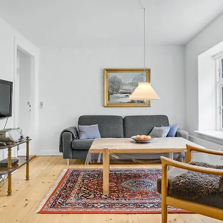 4 Bedroom Cozy In Hébergement de vacances